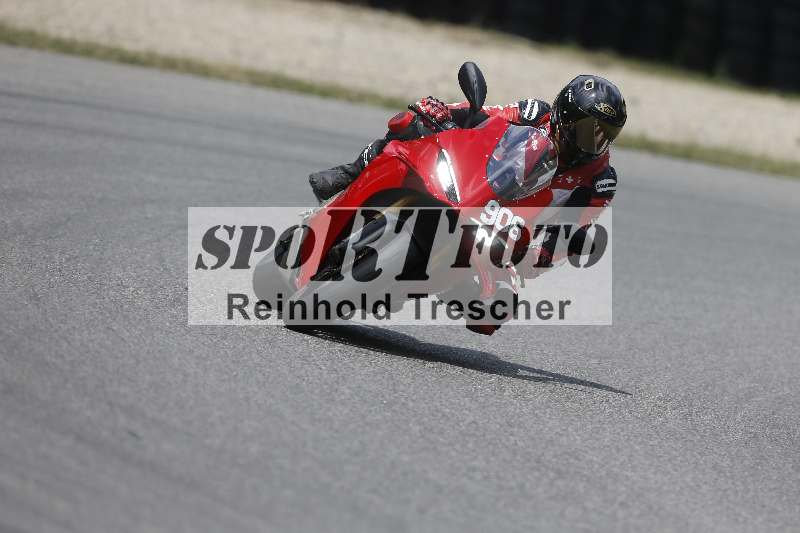 /21 17.06.2026  Ducati Schweiz Track Warmup ADR/Gruppe blau/906